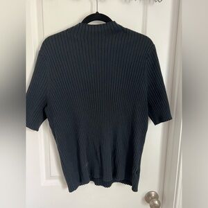 Mock neck ribbed short sleeve shirt